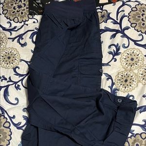 Brand New Woman Within Size 30W Cargo Capris